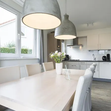 Villa Luxurious With Microwave, Within Surroundings