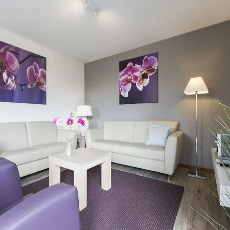 Villa Luxurious With Microwave, Within Surroundings Arcen