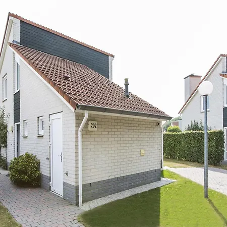 Luxurious With Microwave, Within Surroundings * Arcen