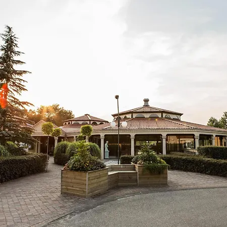 Luxurious With Microwave, Within Surroundings Villa
